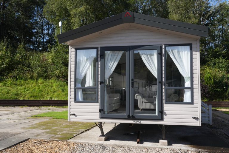 2 bedroom luxury caravan for sale